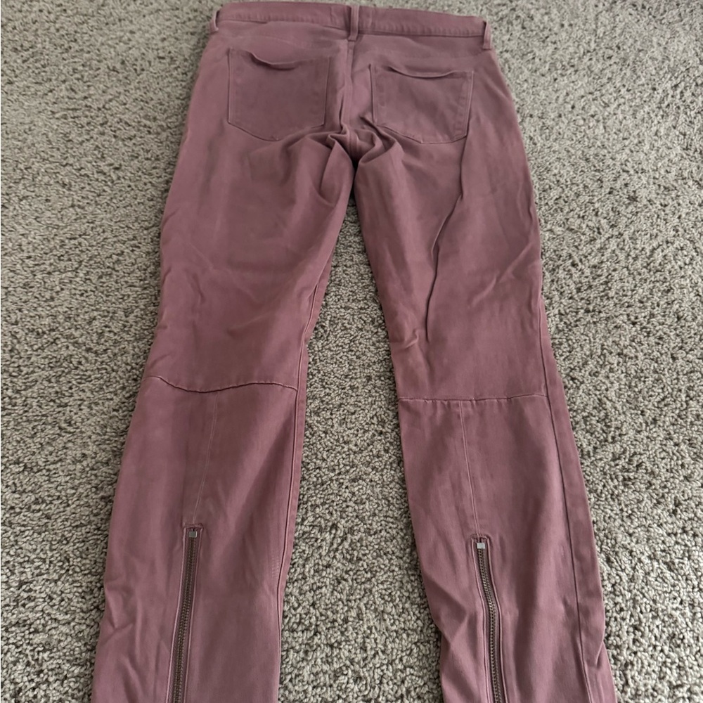 Stylish Mauve Pants with Zipper Detail